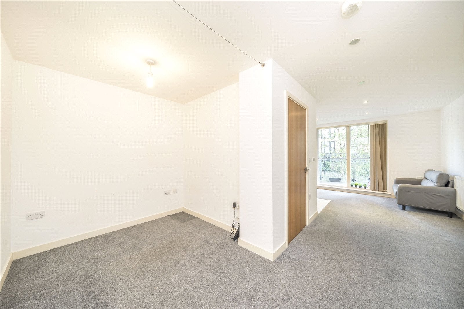 Flat Rossett Way in Greater London