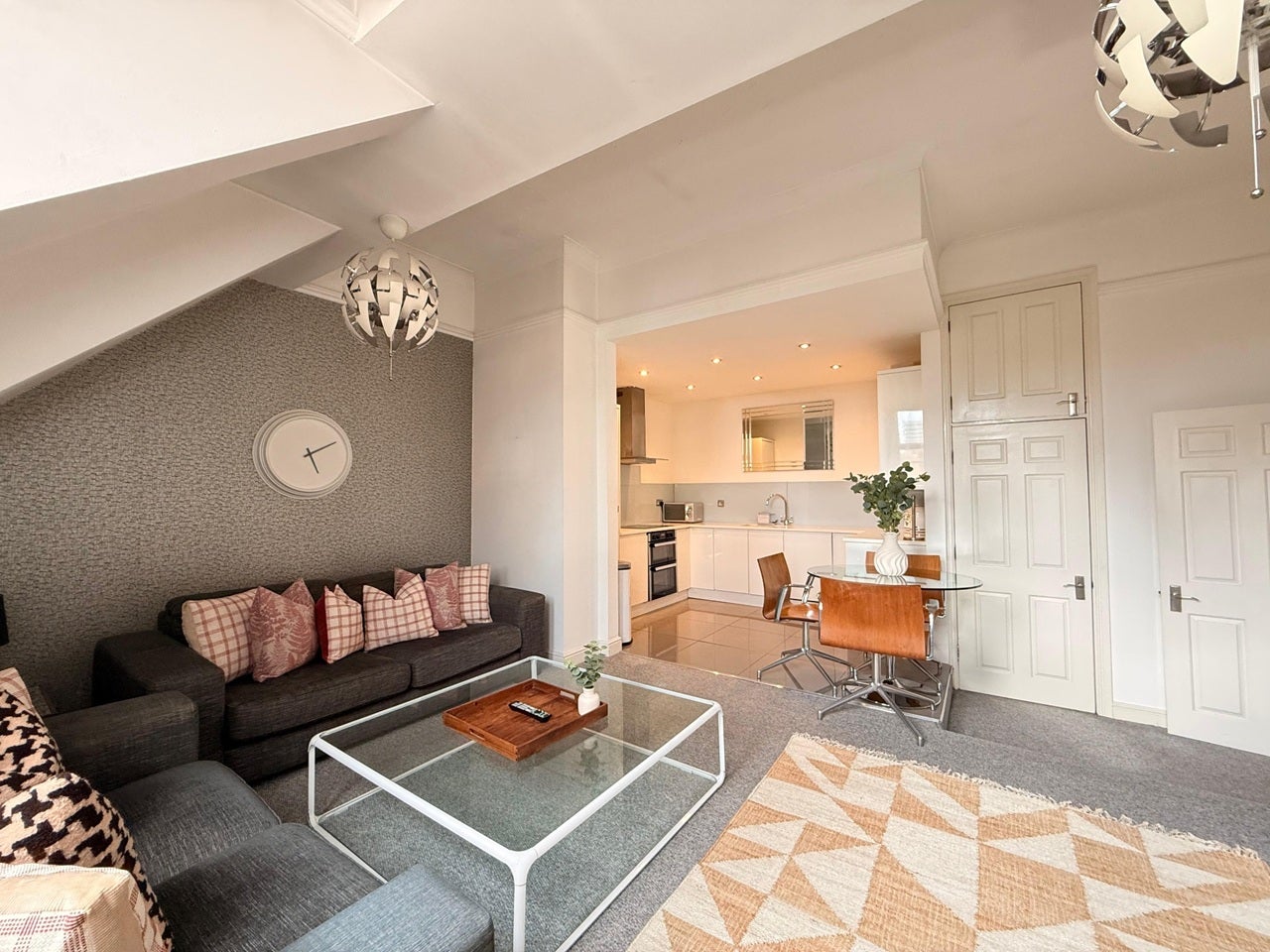 Flat Chepstow Street North in Manchester
