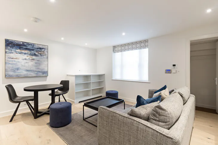 Flat Radnor Walk in Greater London