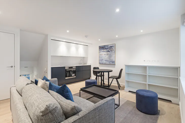 Flat Radnor Walk in Greater London