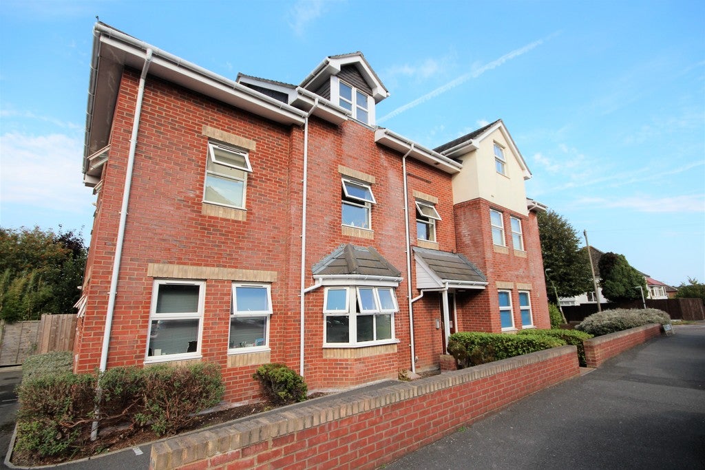 Flat Castlemain Avenue in Bournemouth