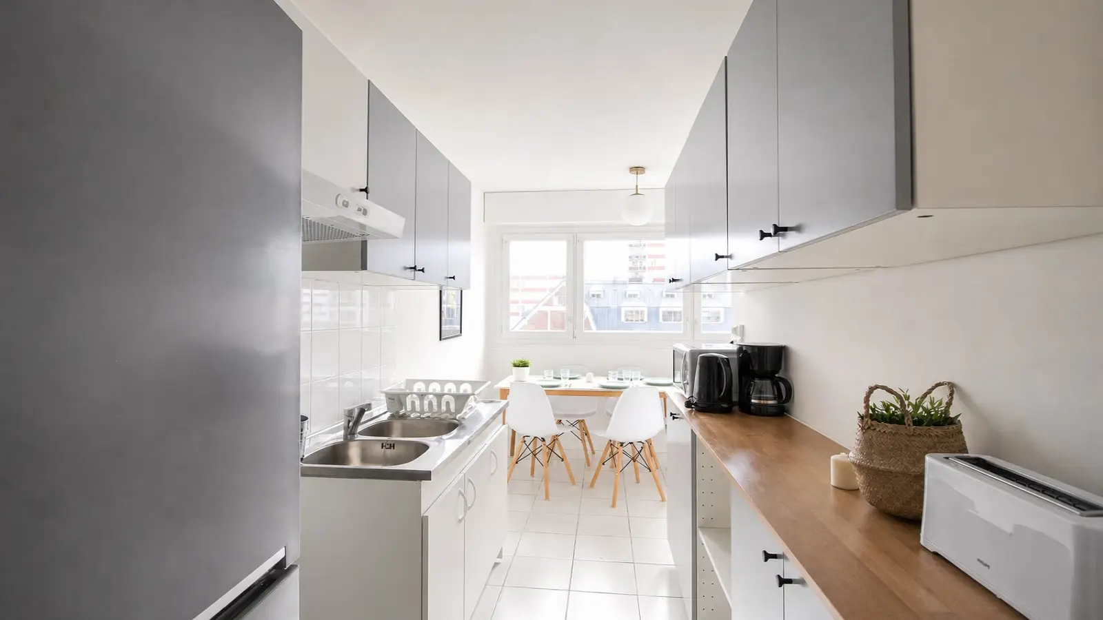 Room Rue d'Alsace in Levallois-Perret