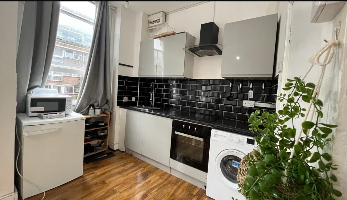 Flat Caledonian Road in Greater London