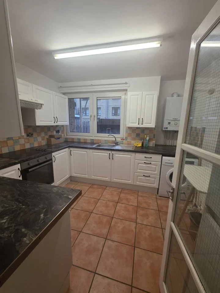 Flat Southern Grove in Greater London