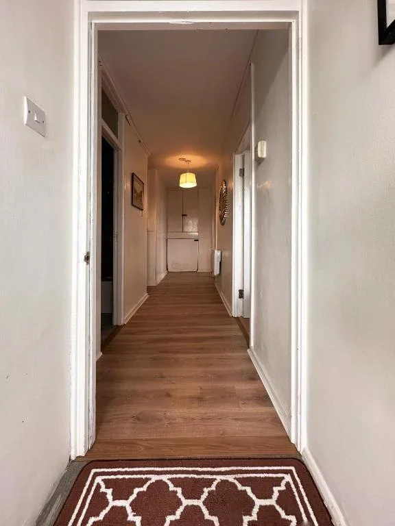 Room Grove Park Road in Greater London