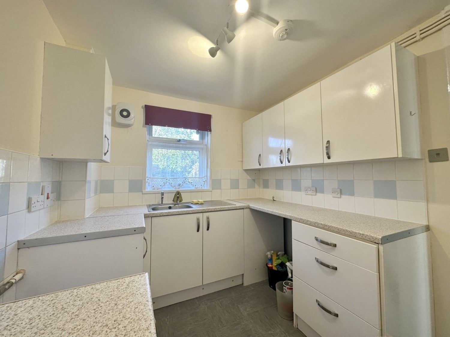 Flat Noble Close in Bournemouth