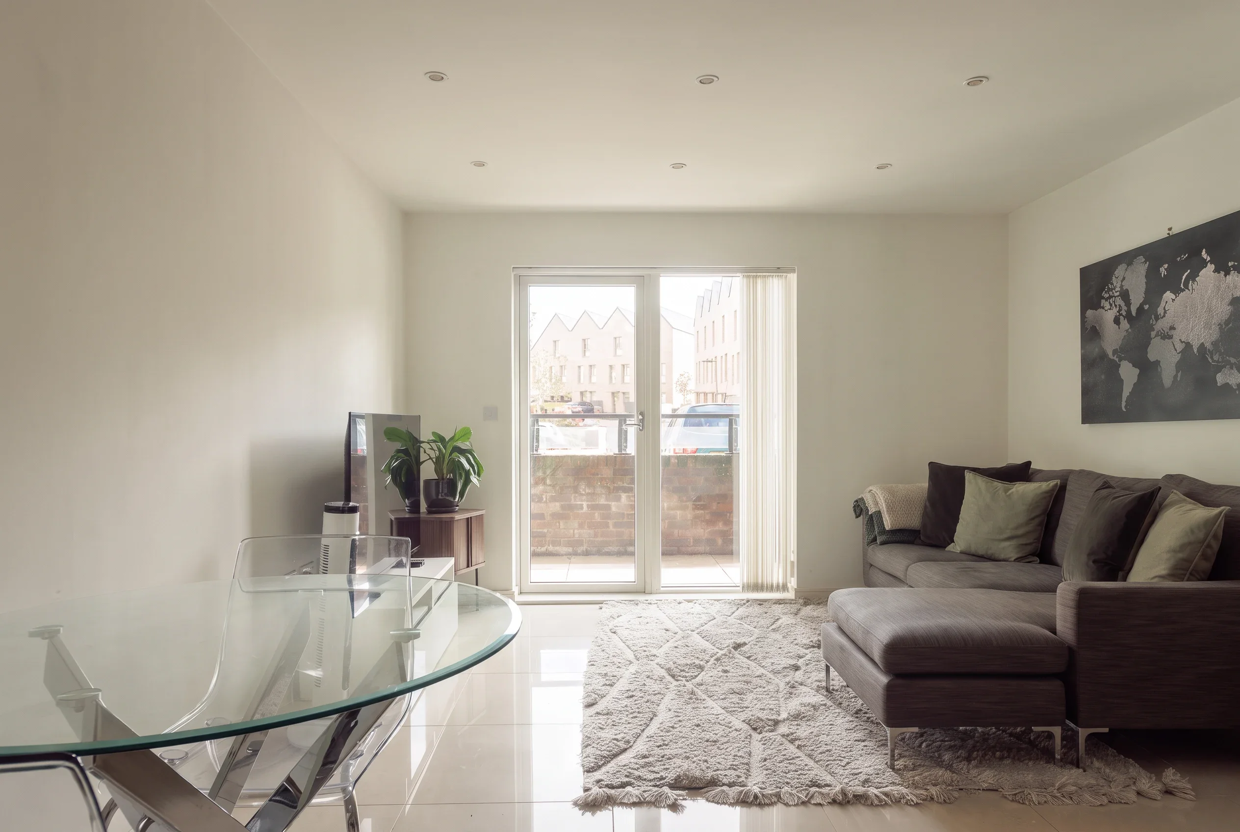 Flat Shearwater Drive in Greater London