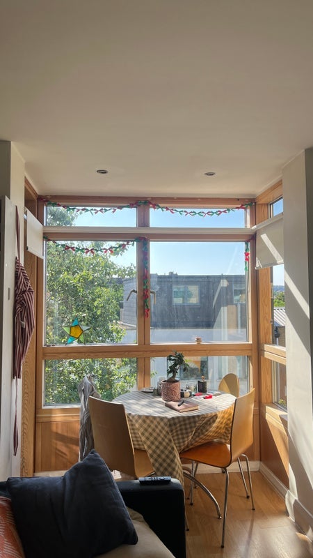 Room Blackstock Road in Greater London