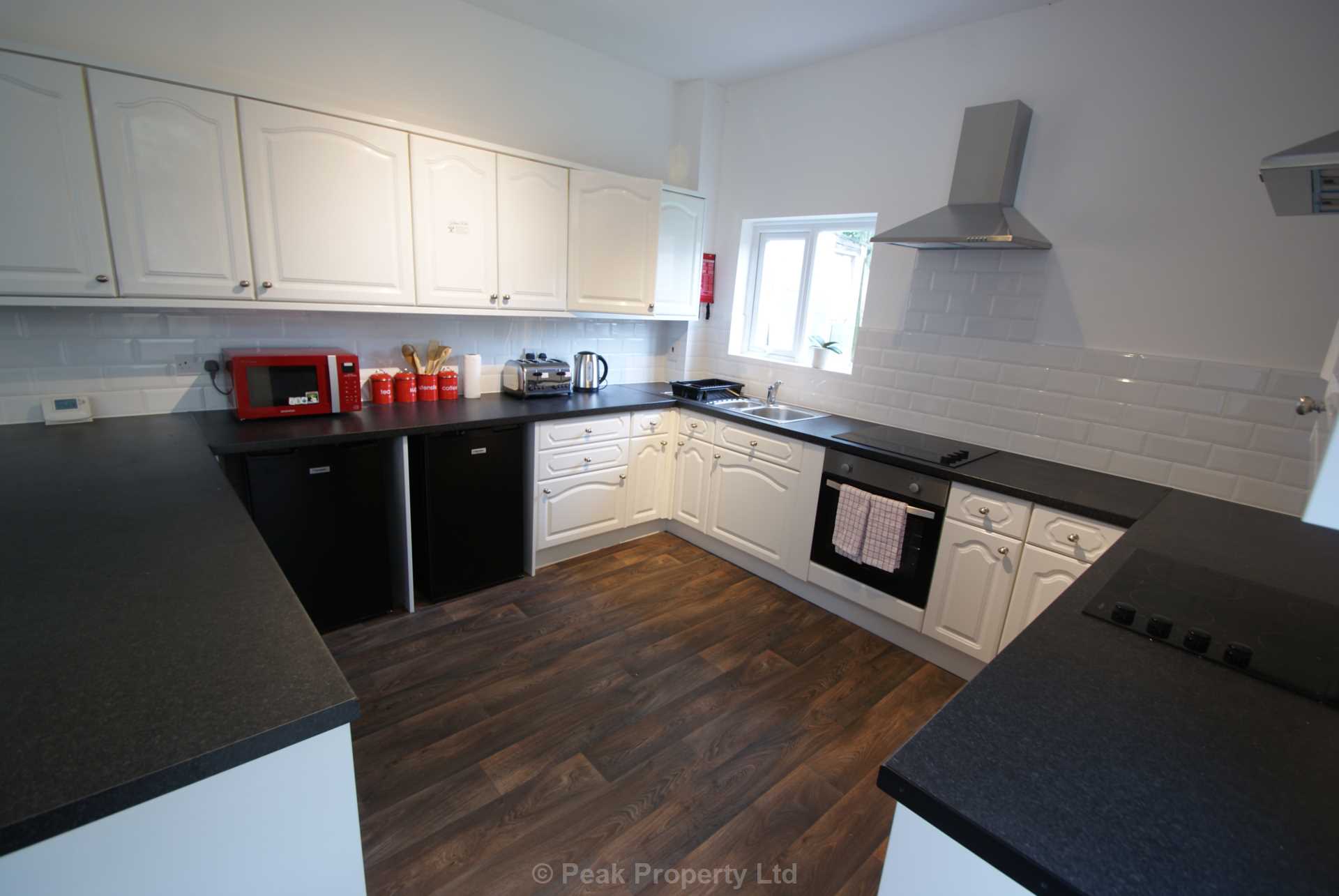 Room Portland Avenue in Southend-on-Sea