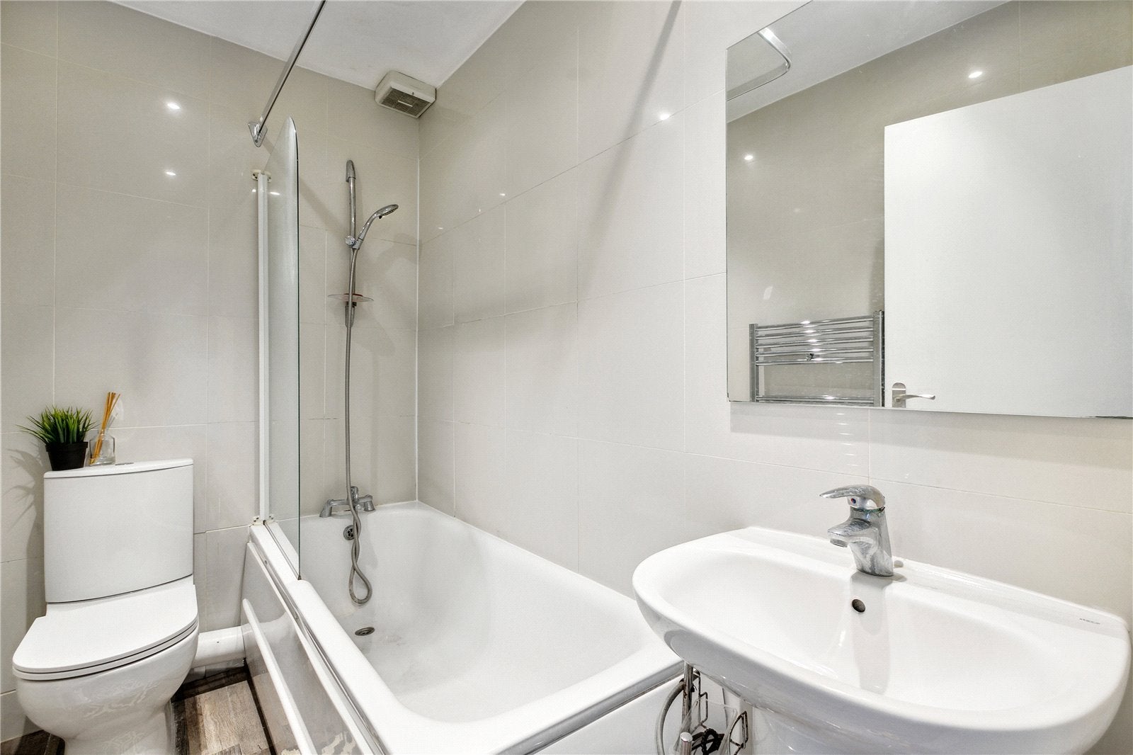 Flat Talbot Road in City of Westminster