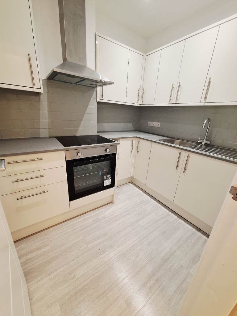 Flat Caledonian Place in City of Edinburgh
