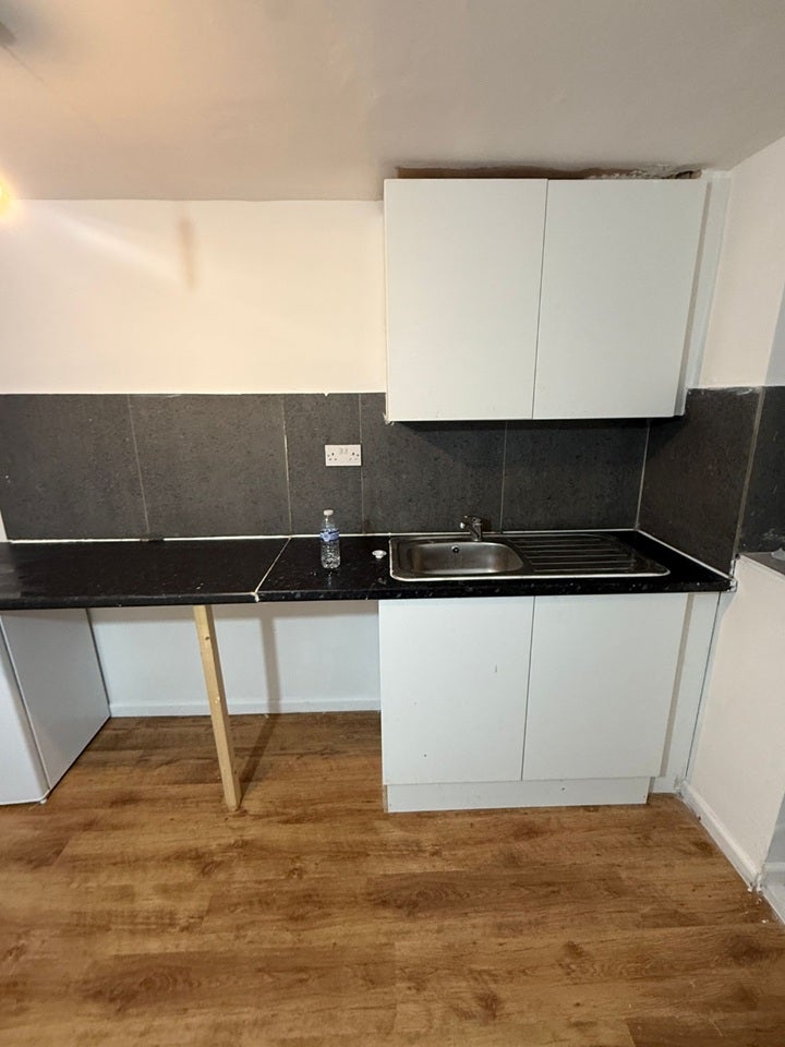 Room Vincents Path in Greater London