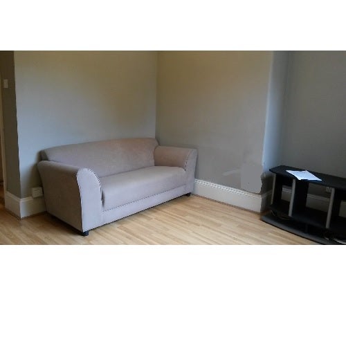 Flat Bedford Hill in Greater London