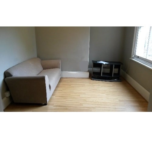 Flat Bedford Hill in Greater London