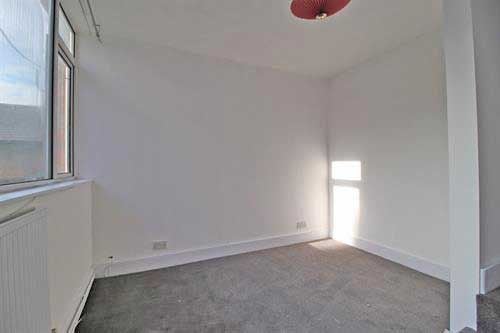 Flat Goldington Road in Bedford