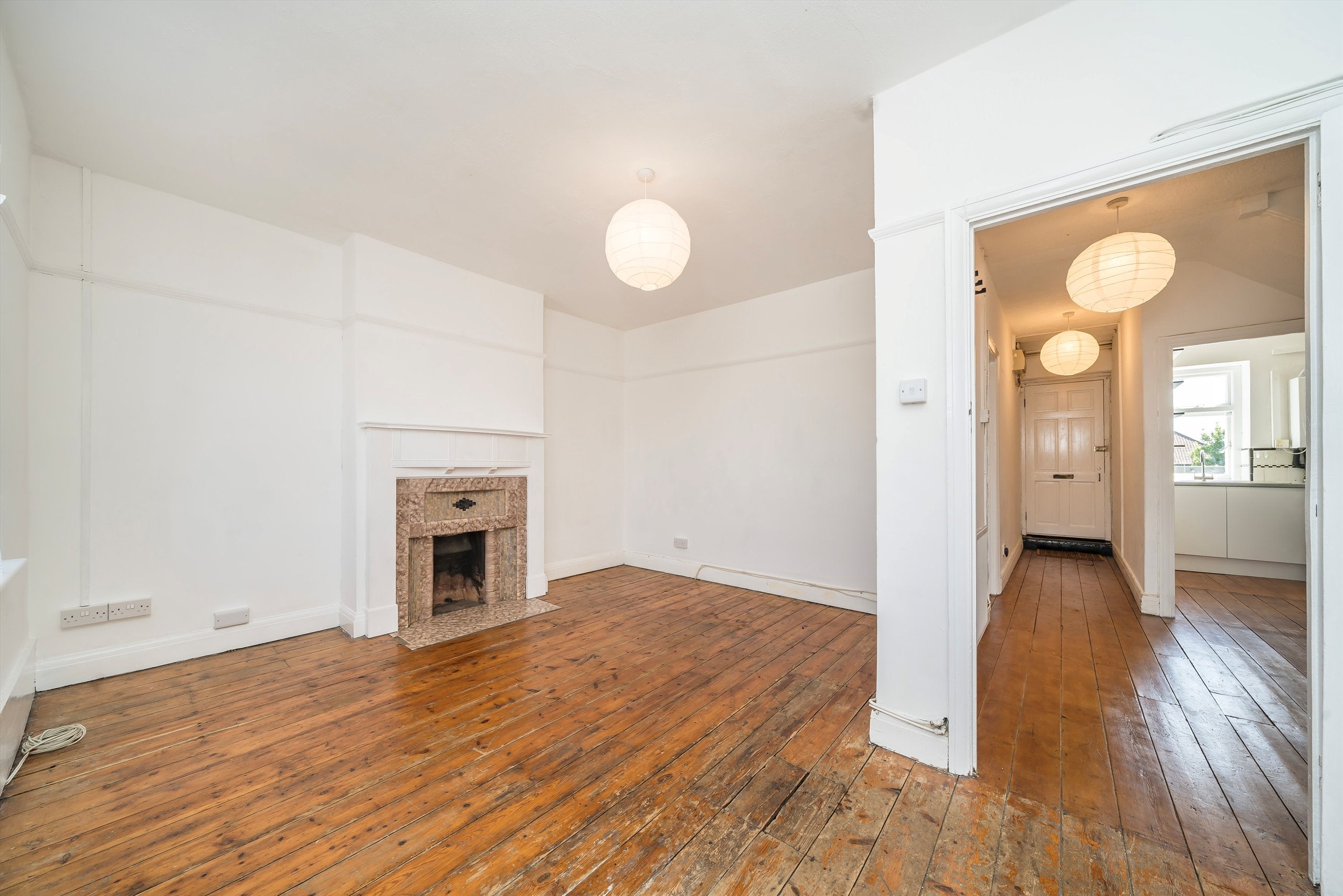 Flat Shooters Hill Road in Greater London