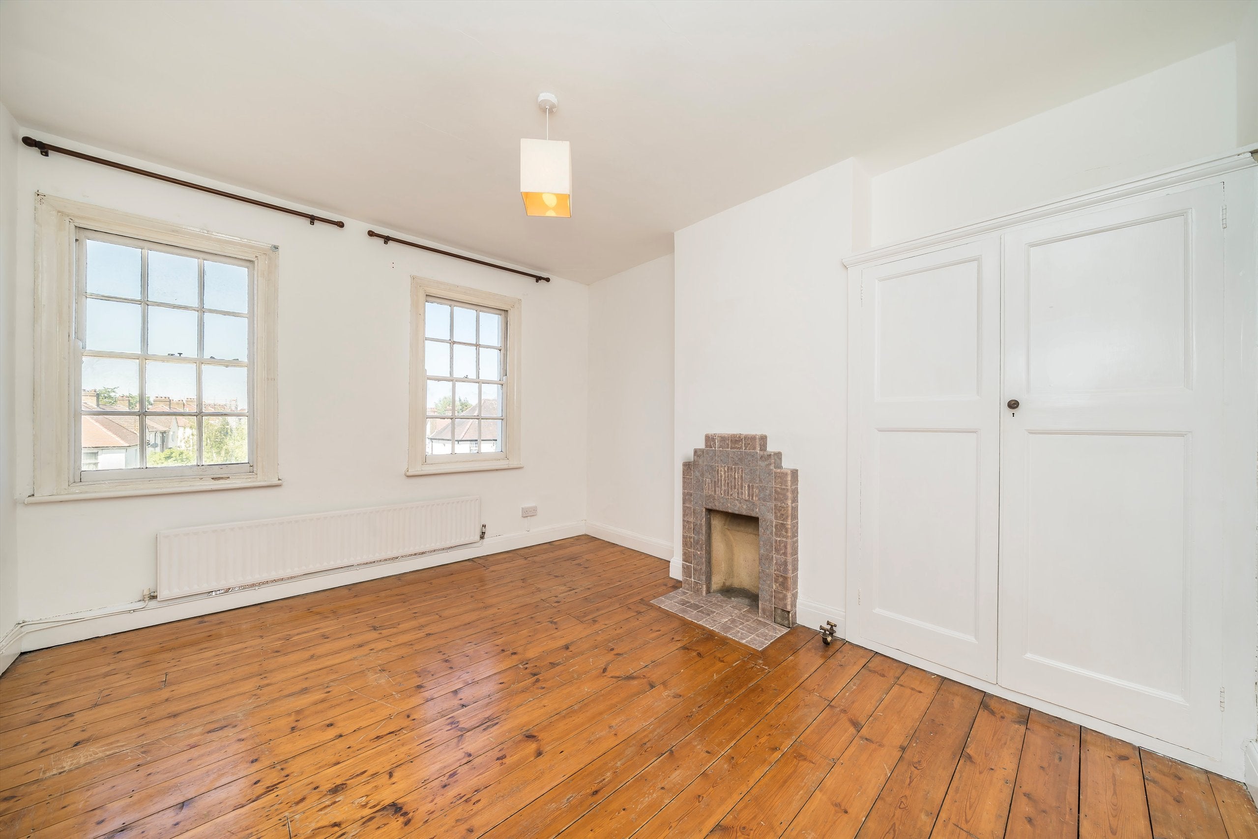 Flat Shooters Hill Road in Greater London