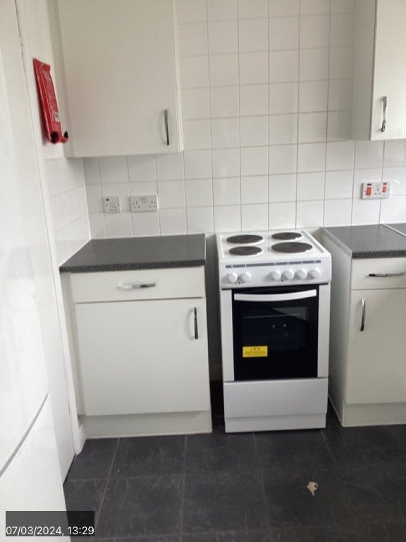 Flat Bramley Close in Greater London