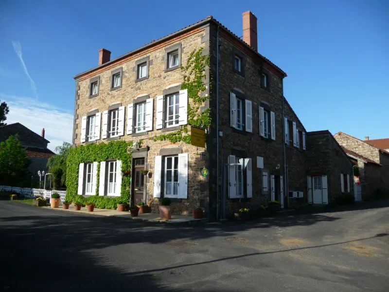 Chambre Rue de la Mairie à Saint-Beauzire