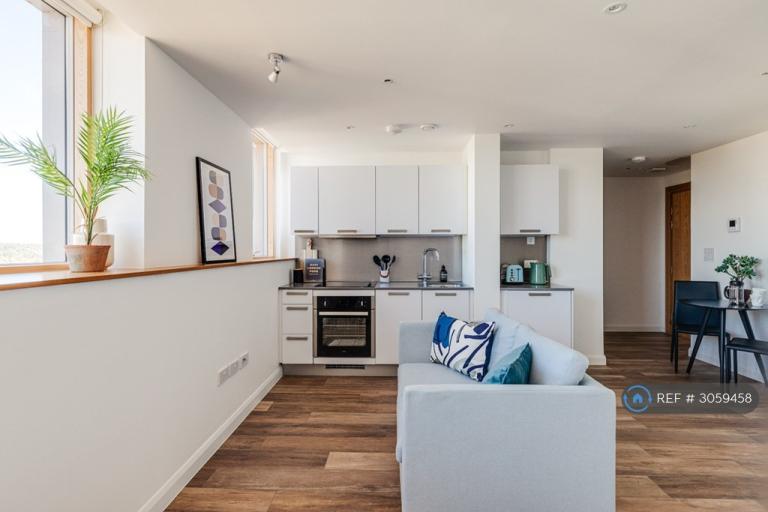 Flat Queen Street in Maidenhead