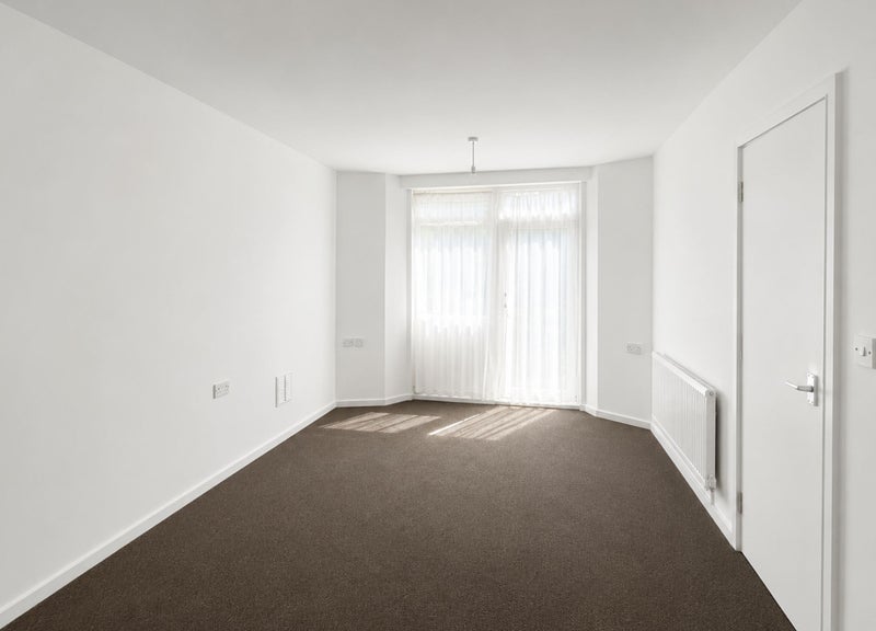 Room Langholm Close in Greater London