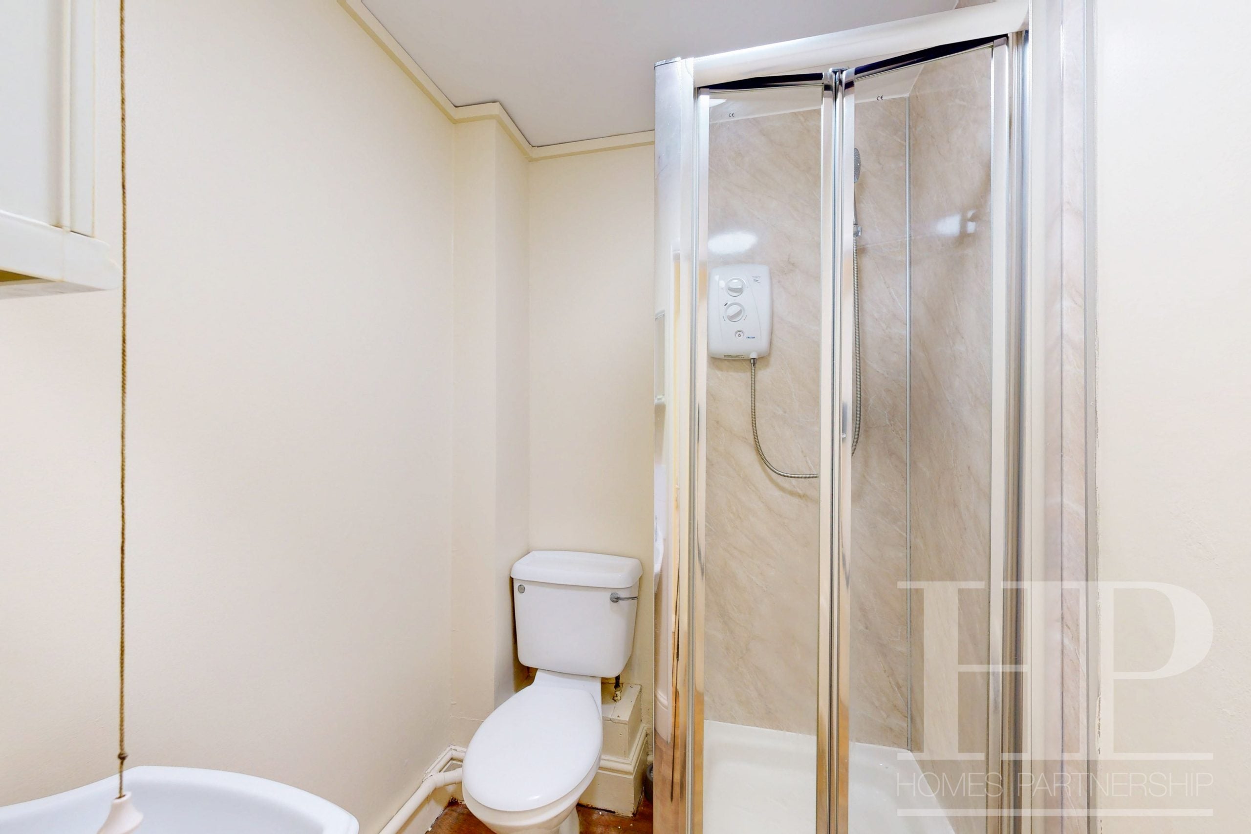 Room Reigate Road in Mole Valley