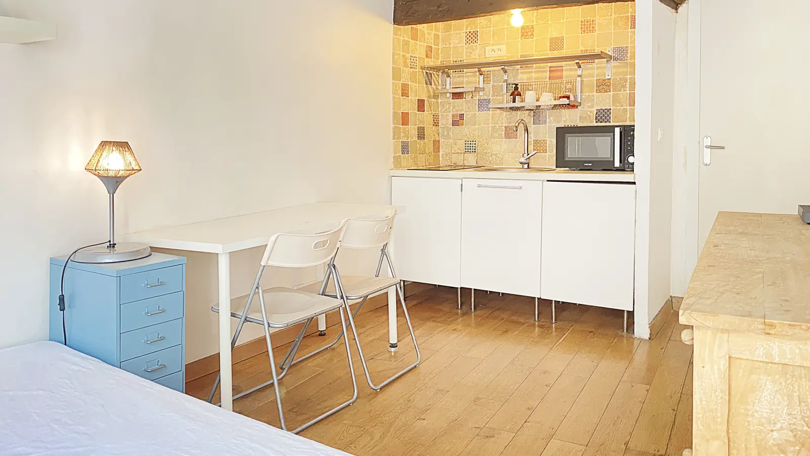 Room Rue Croix des Petits Champs in Paris