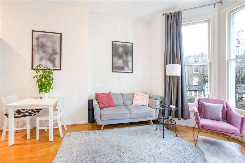 Flat Sinclair Road in Greater London