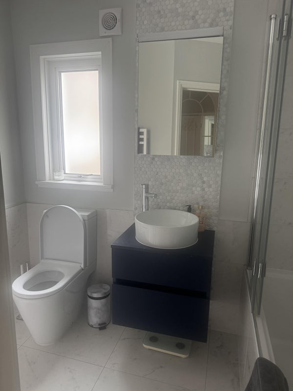 Room Mexfield Road in Greater London