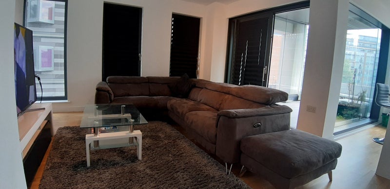 Room Theatre Square in Greater London