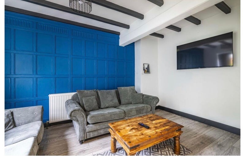 Room Beeston Road in Nottingham