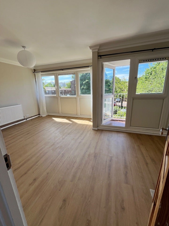 House Arabella Drive in Greater London