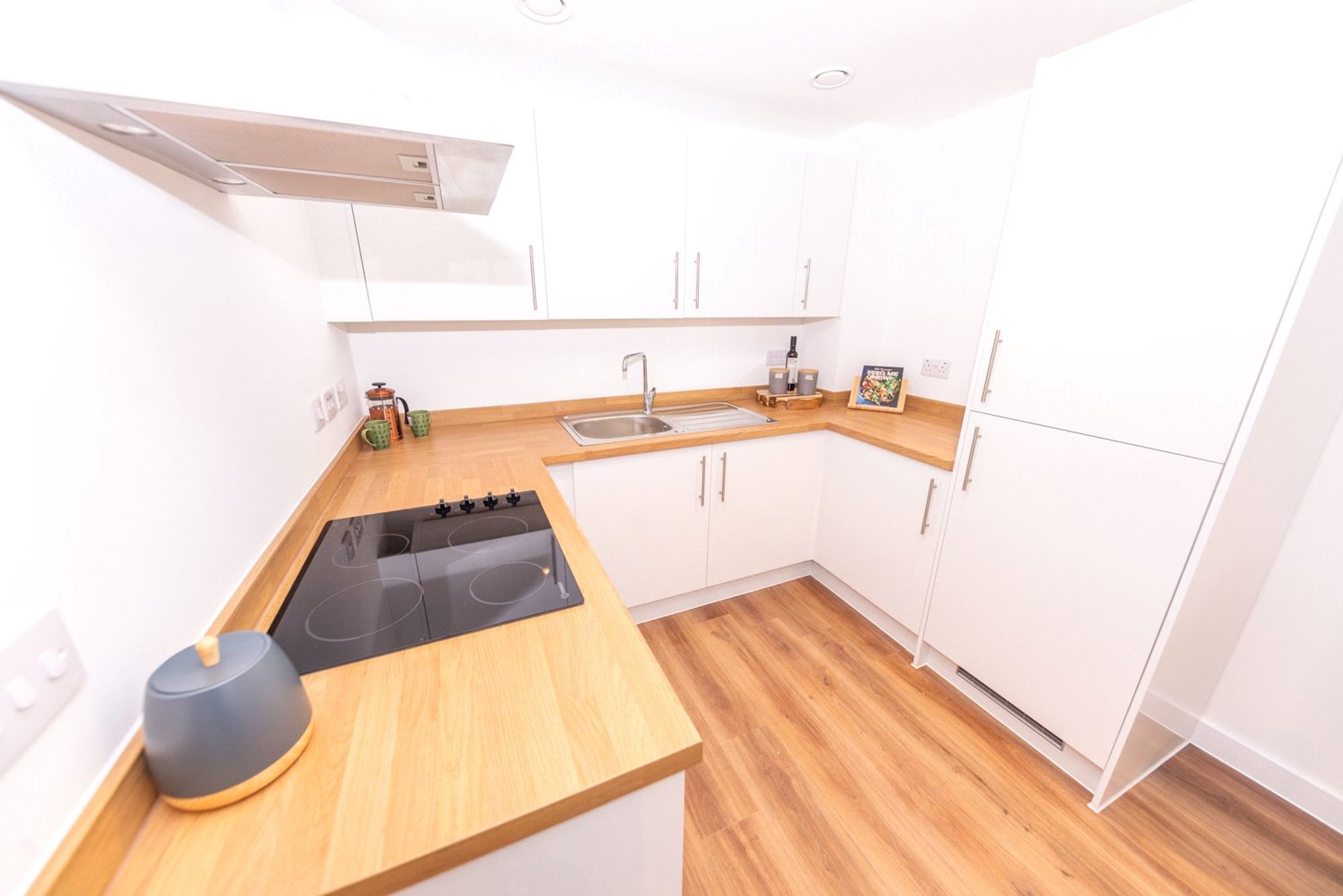 Flat Elmira Way in Salford