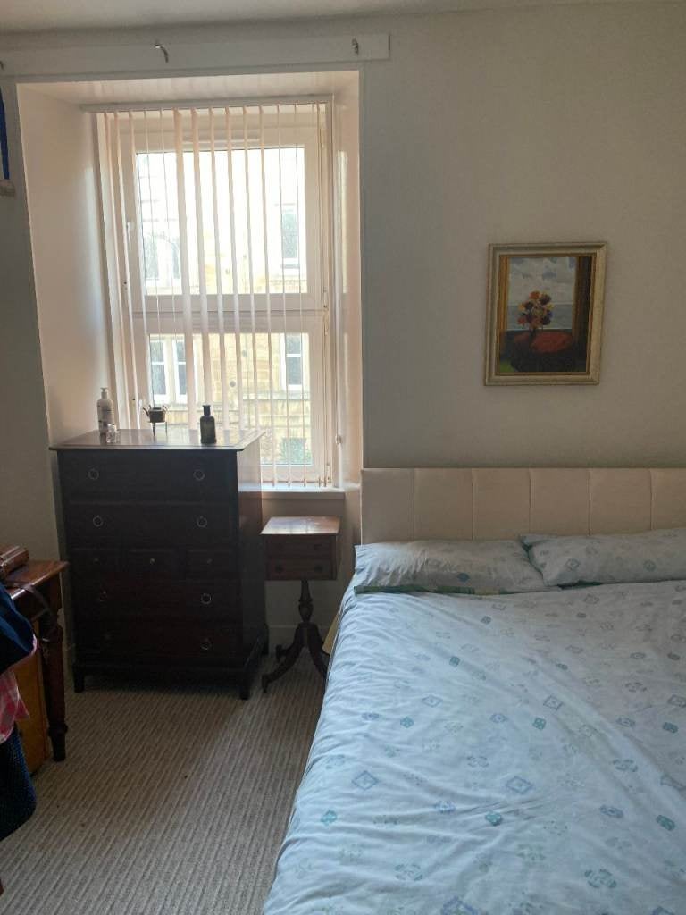 Flat Watson Crescent in City of Edinburgh
