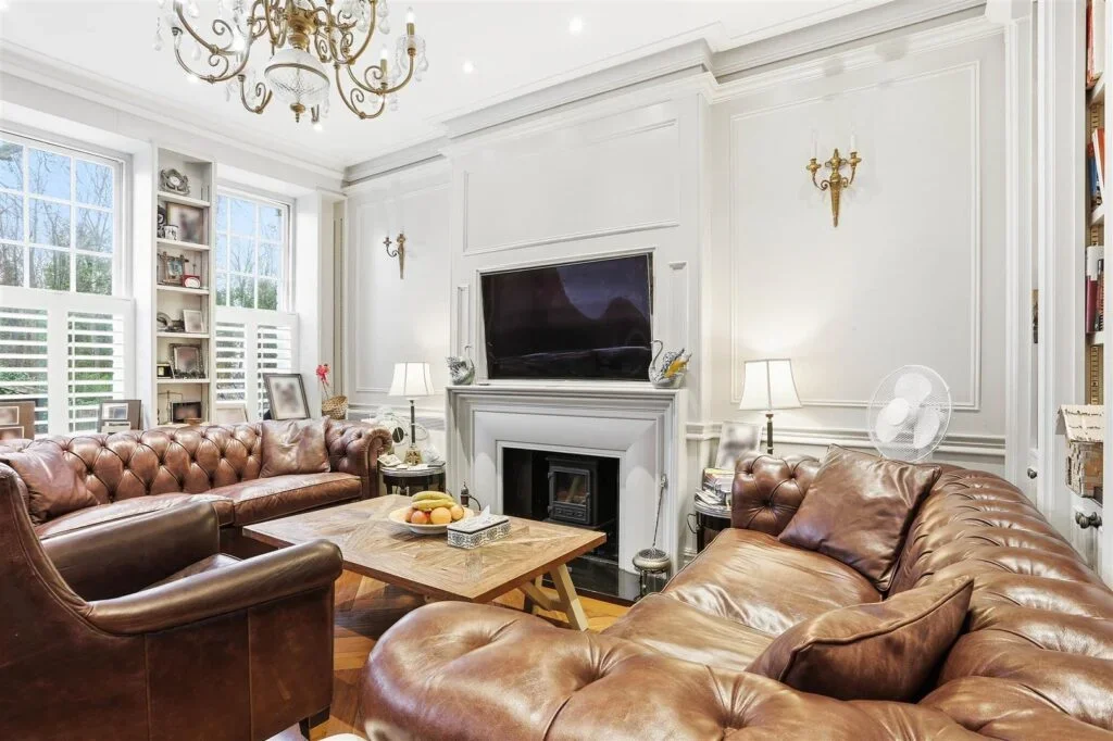 House Mulgrave Road in Greater London