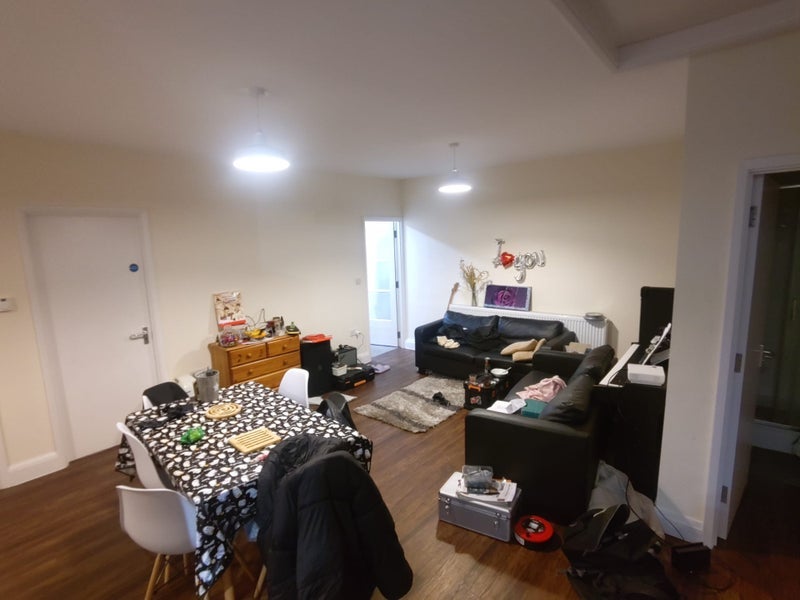 Room Grange Court Road in Bristol