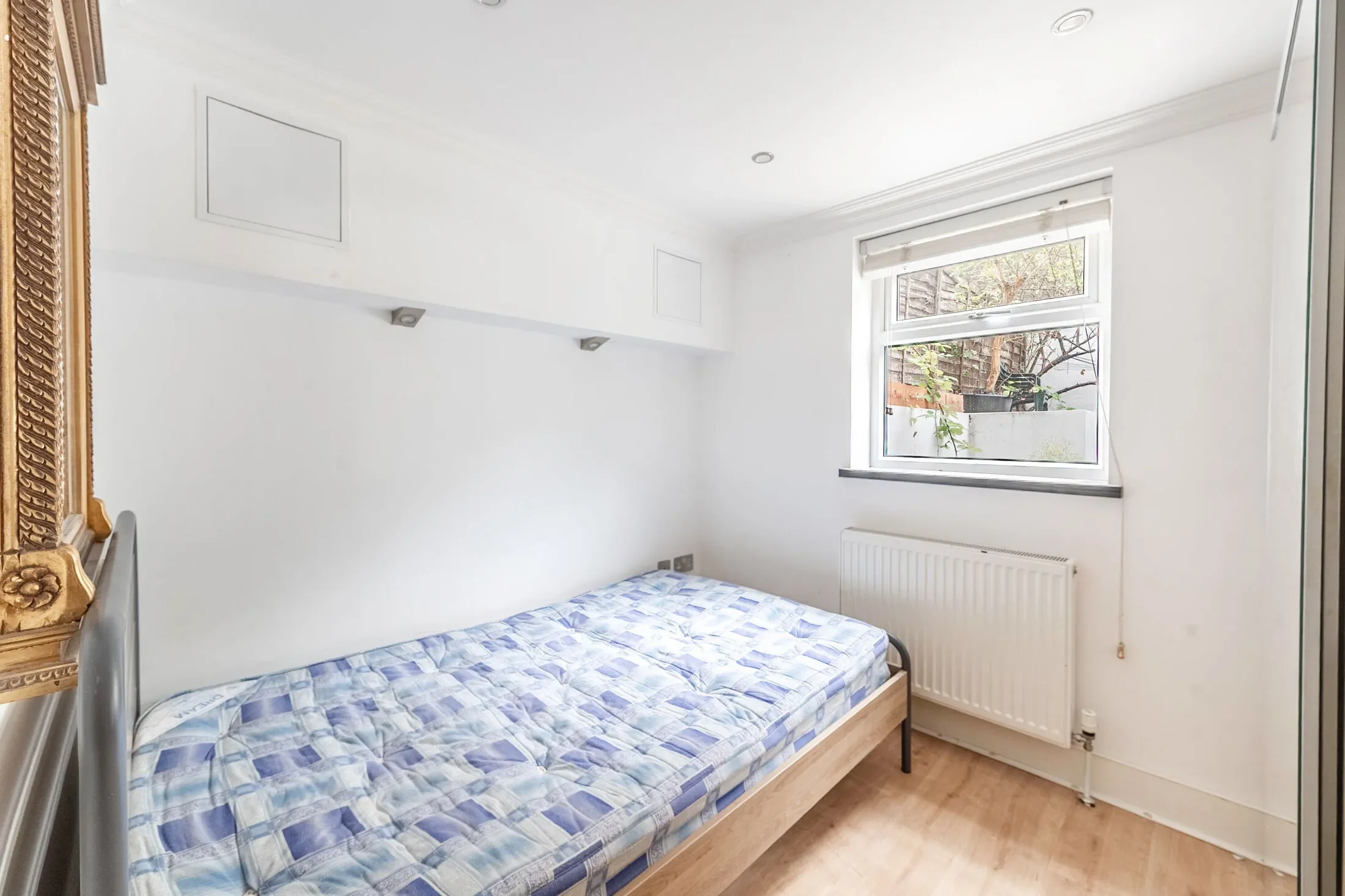 Flat Malden Road in Greater London