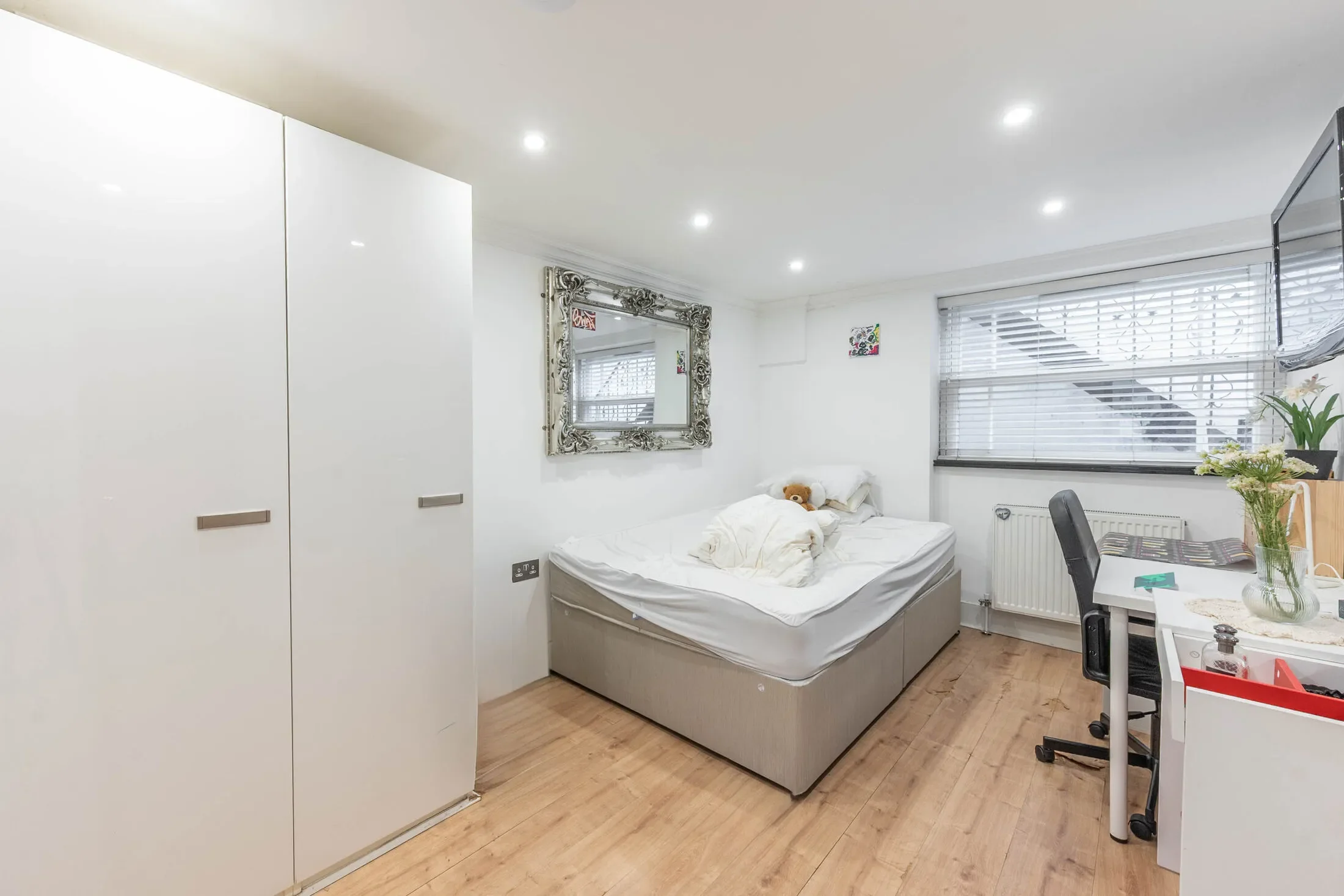 Flat Malden Road in Greater London
