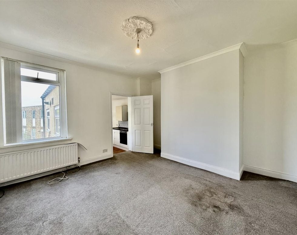 Flat Gladstone Terrace in Crook