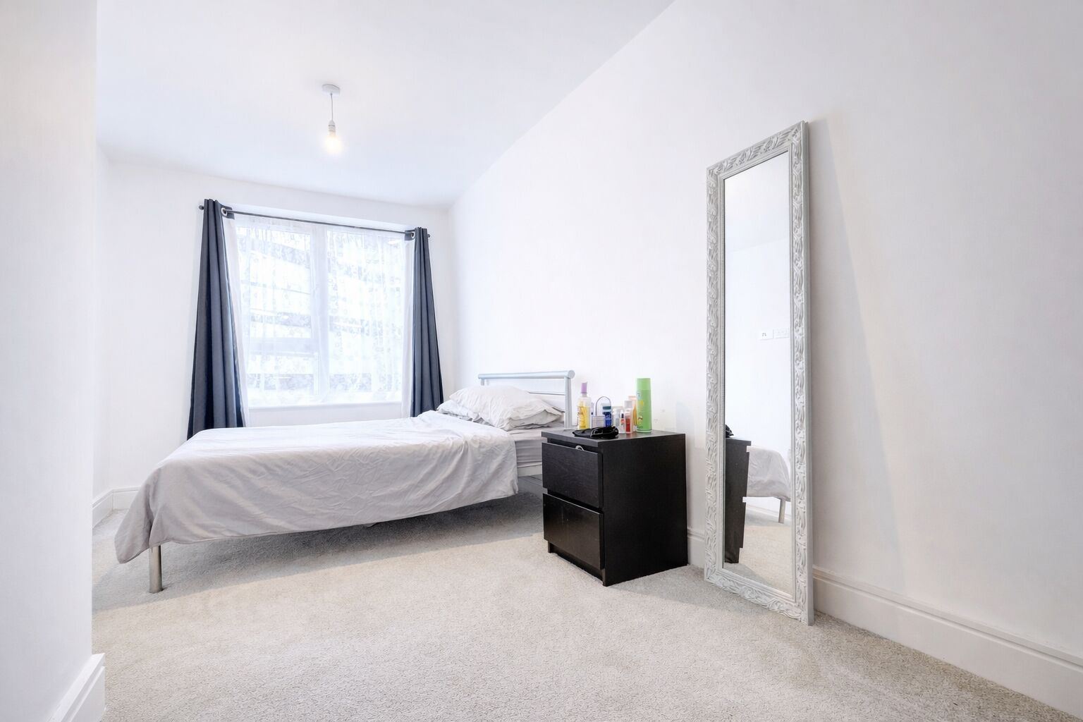 Flat Queen Alexandra Road in High Wycombe