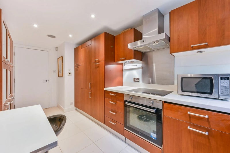 Flat Marlborough Hill in City of Westminster