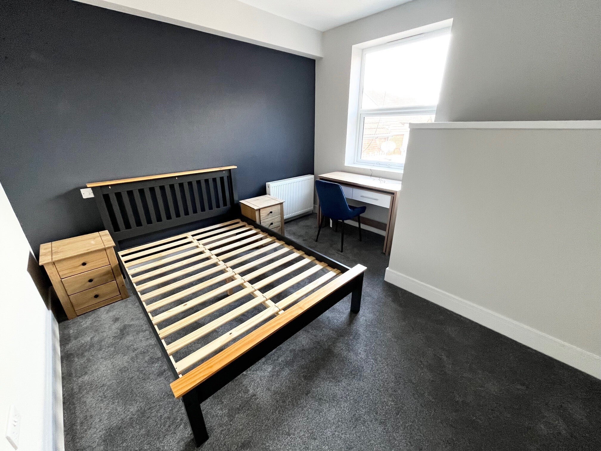 Room Ashley Road in Poole