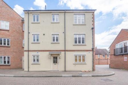Flat Quakers Court in Vale of White Horse