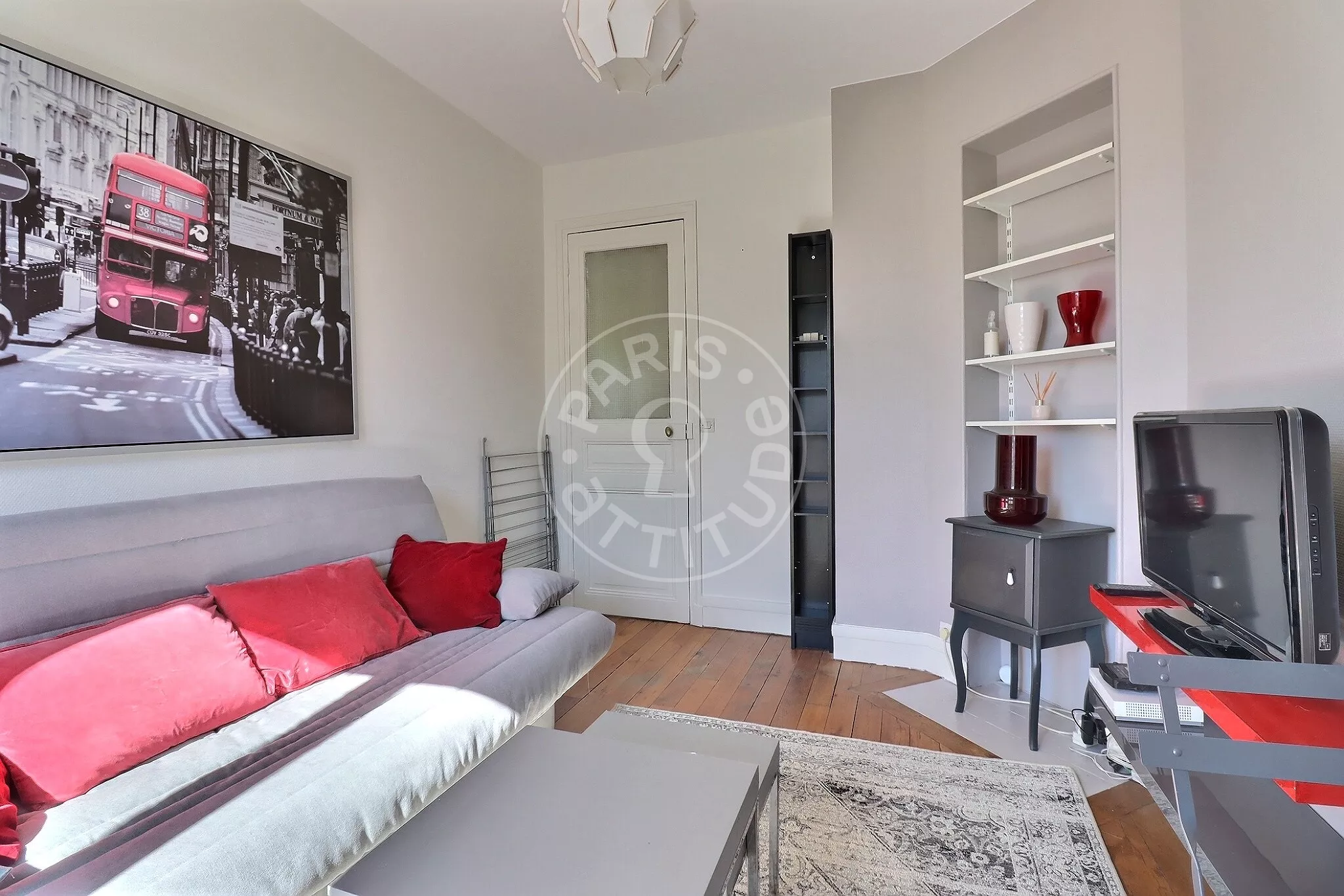 Flat Rue Baron in Paris