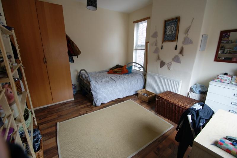 House Kelsall Grove in Leeds
