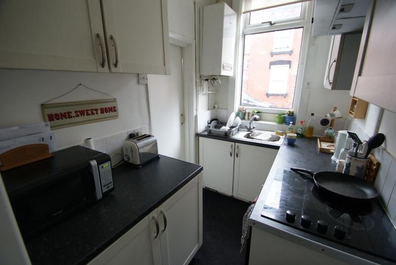 House Kelsall Grove in Leeds