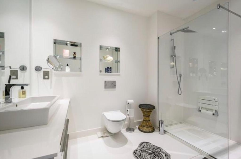 Flat Hyde Park Square in City of Westminster