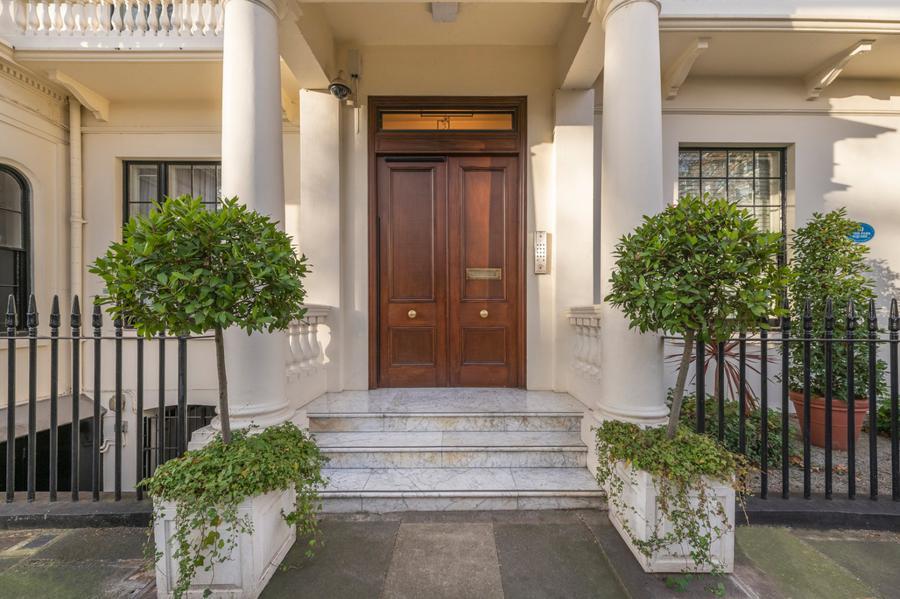 Flat Hyde Park Square in City of Westminster