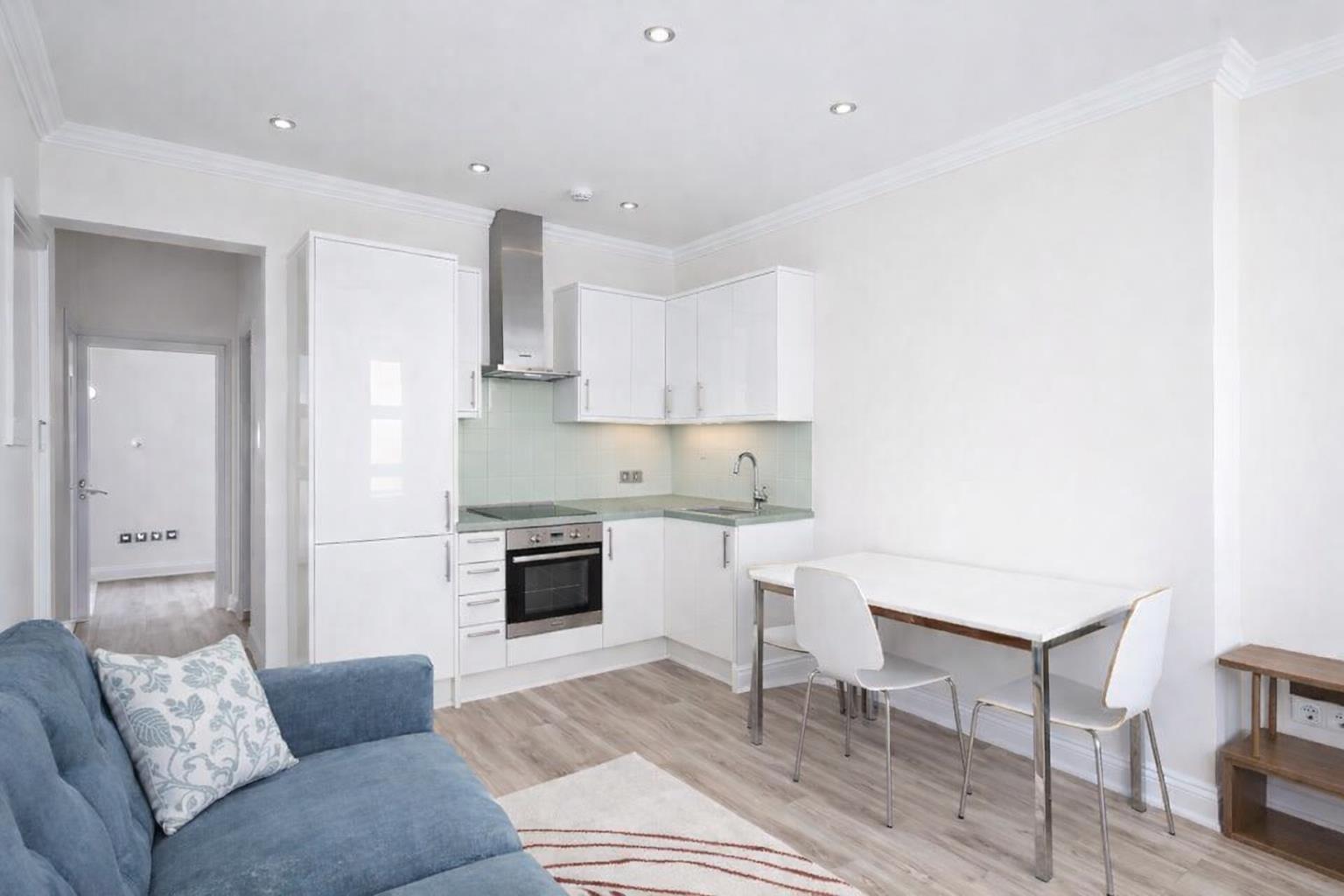 Flat Great Titchfield Street in City of Westminster