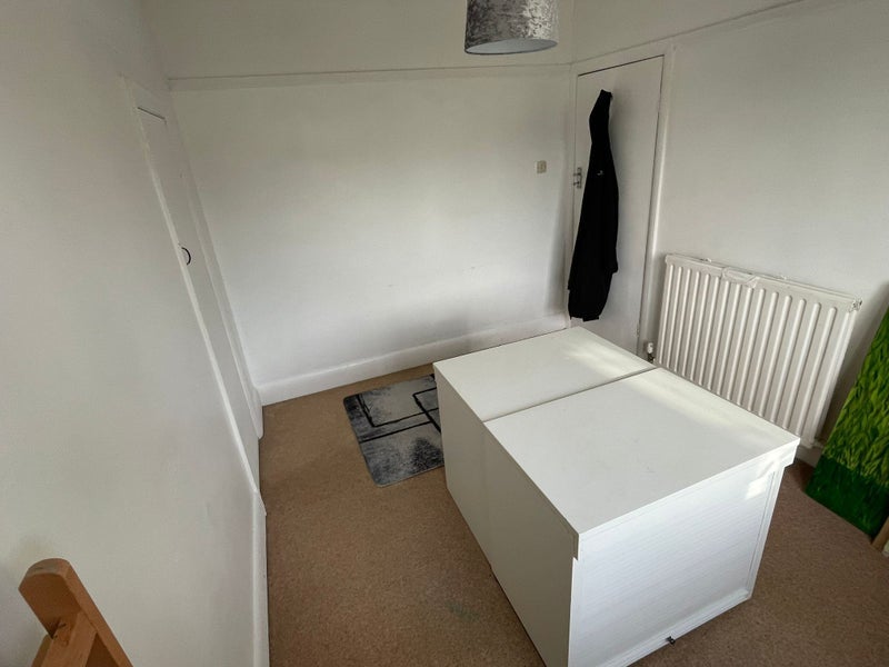 Room Bell Barn Road in Bristol